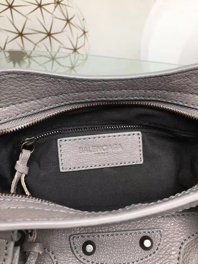 BALENCIAG巴黎世家 原單品質 經典代表作機車包 山羊皮黑錠款 可手提單肩斜跨  BL1039
